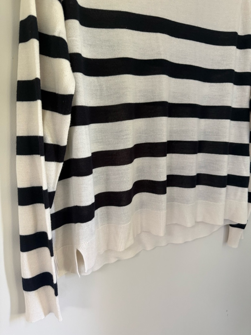 ZARA Long Sleeve Thin Knit Sweater Cream and Black Striped Size M GUC - Picture 7 of 14